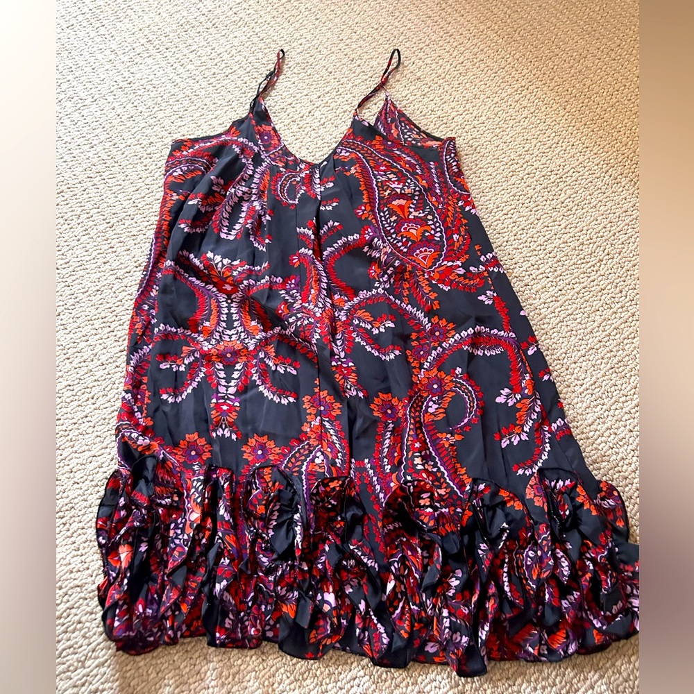 Floral Trapeze cocktail Dress with soutash Hem detail